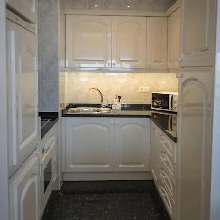 Apto Luminoso Vistas Al Mar, Parejas, Nomadas Dgtl Torremolinos